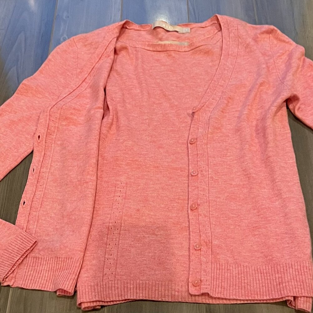 G2000 pink sleeveless top & matching botton-down cardigan.